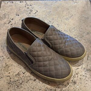 Steve Madden Quilted Slip-On Sneakers Gray women’s 9